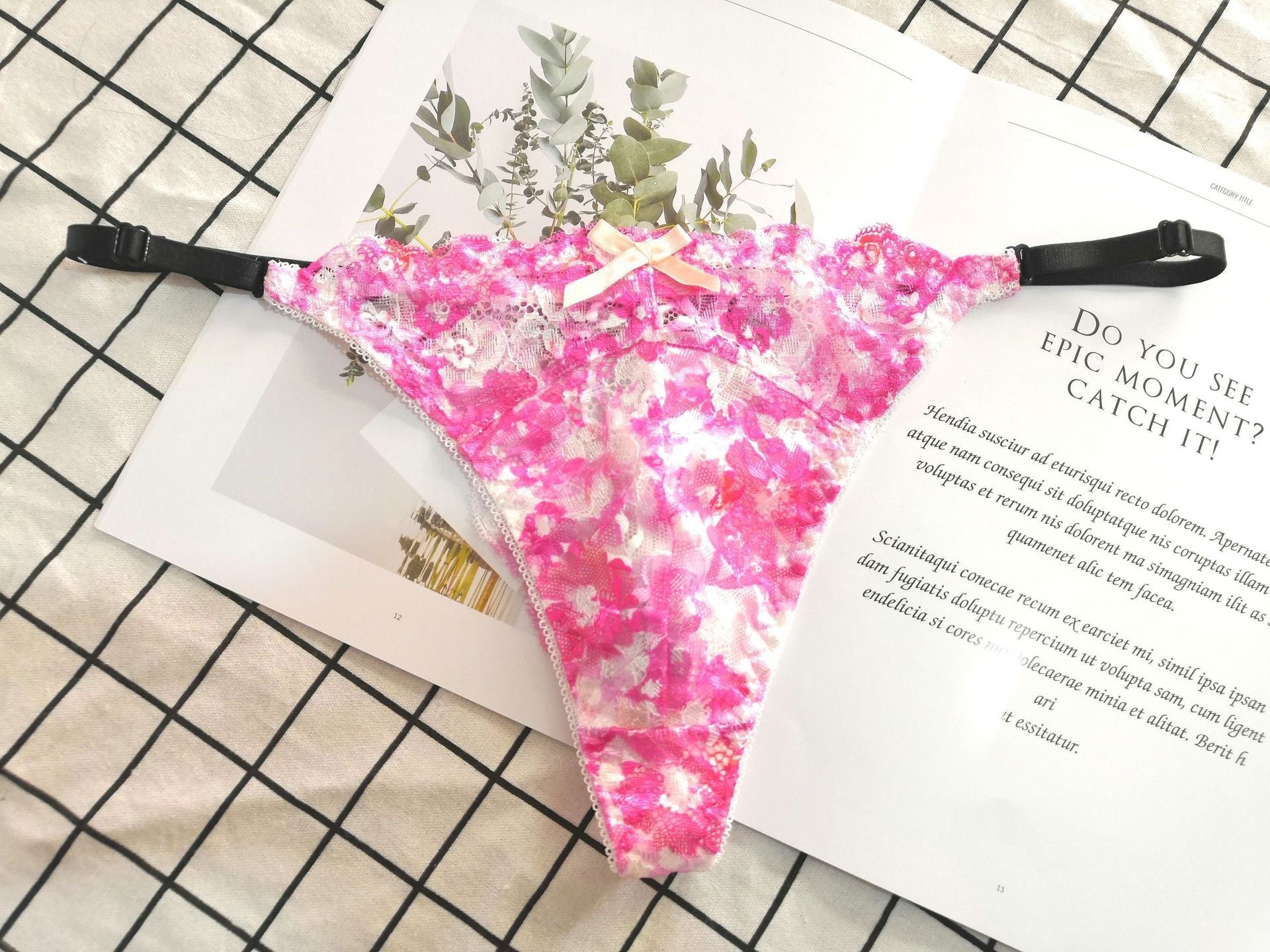 Thong embroidered lace on waist - Leverage On Heroes Women Store