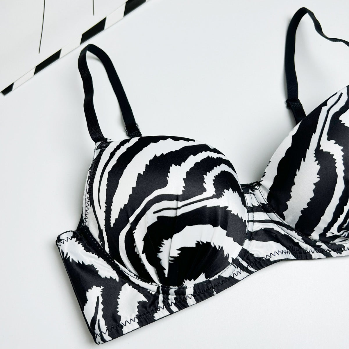 Sexy Zebra Push Up Women's Bra - Leverage On Heroes Women Store